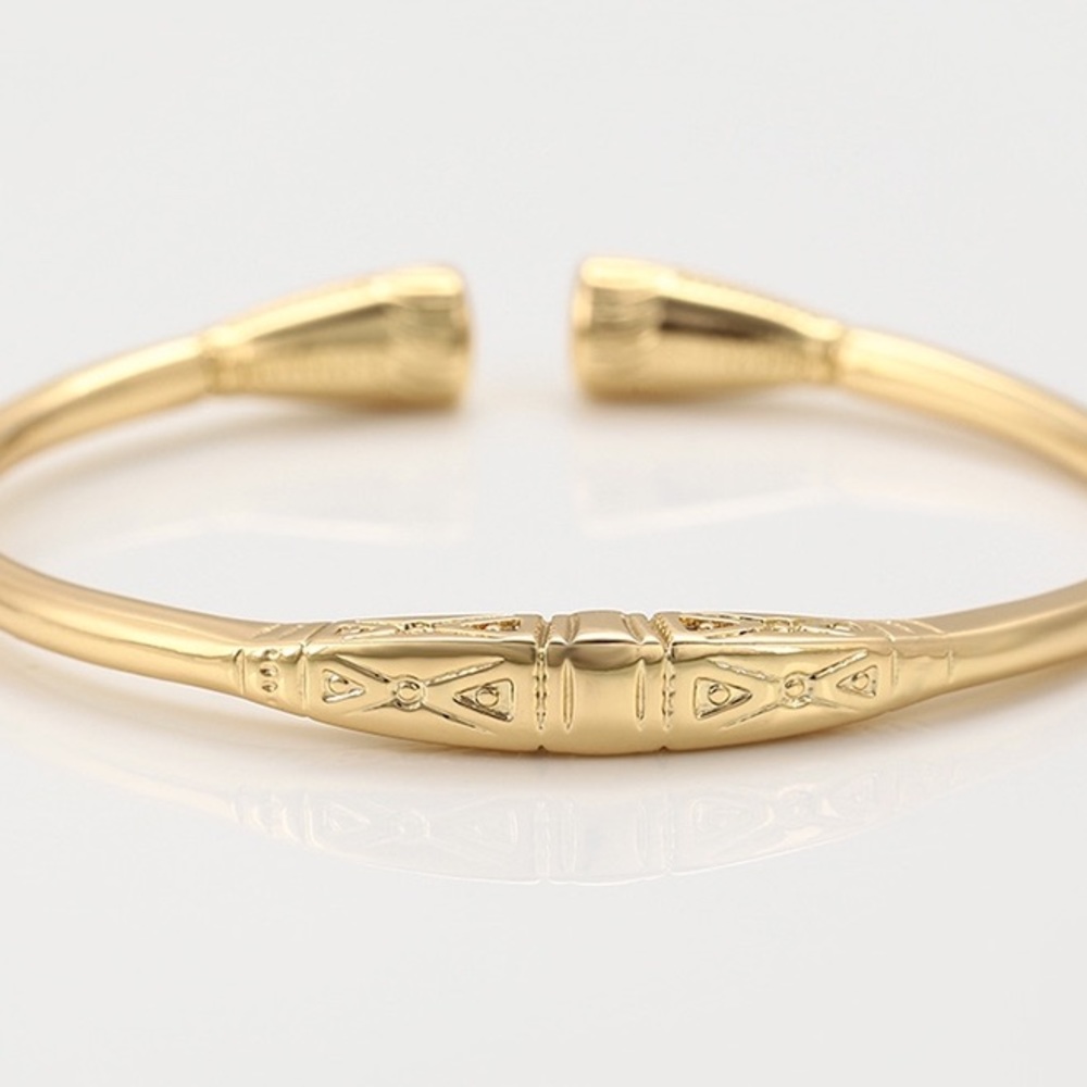 BNWT 18k Fashion Egyptian Hieroglyphs Bangle Cuff
